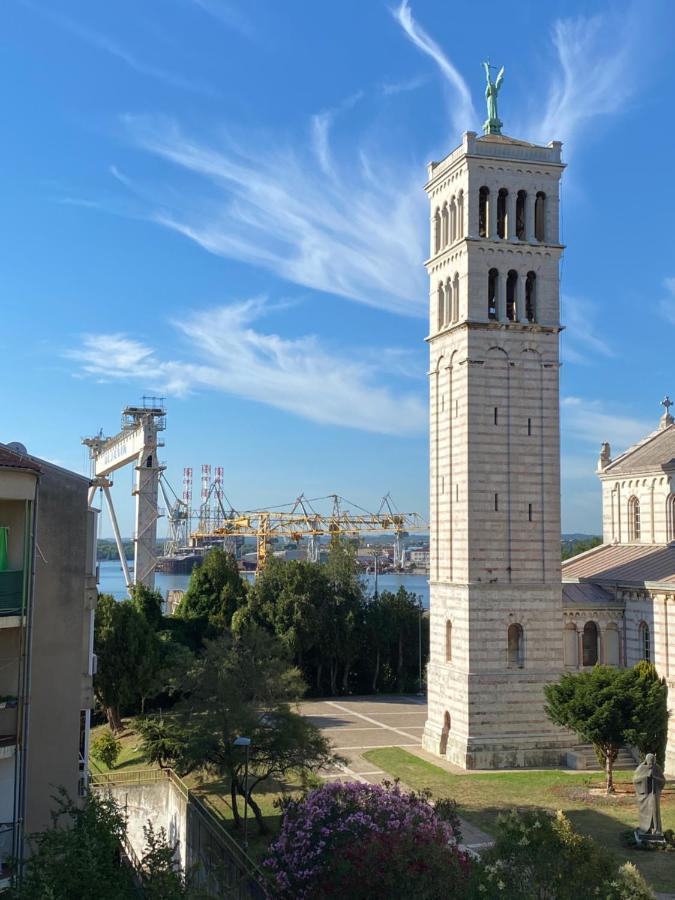 Apartmán New Stylish & Modern Studio Apart - With Sea View Pula Exteriér fotografie
